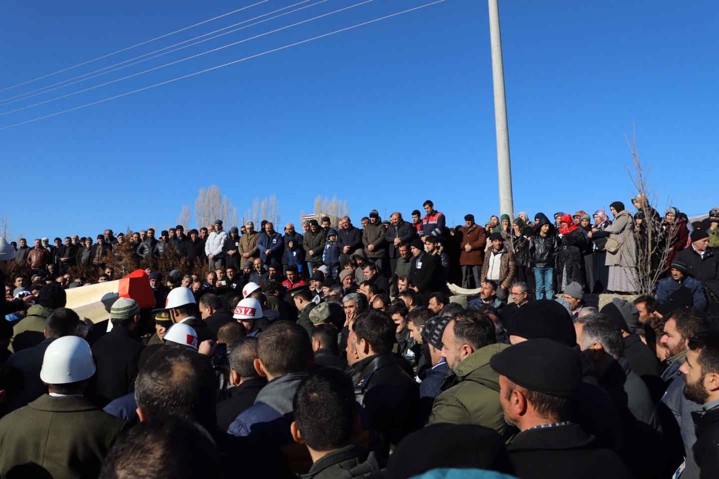 Şehidimiz son yolculuğuna uğurlandı 15