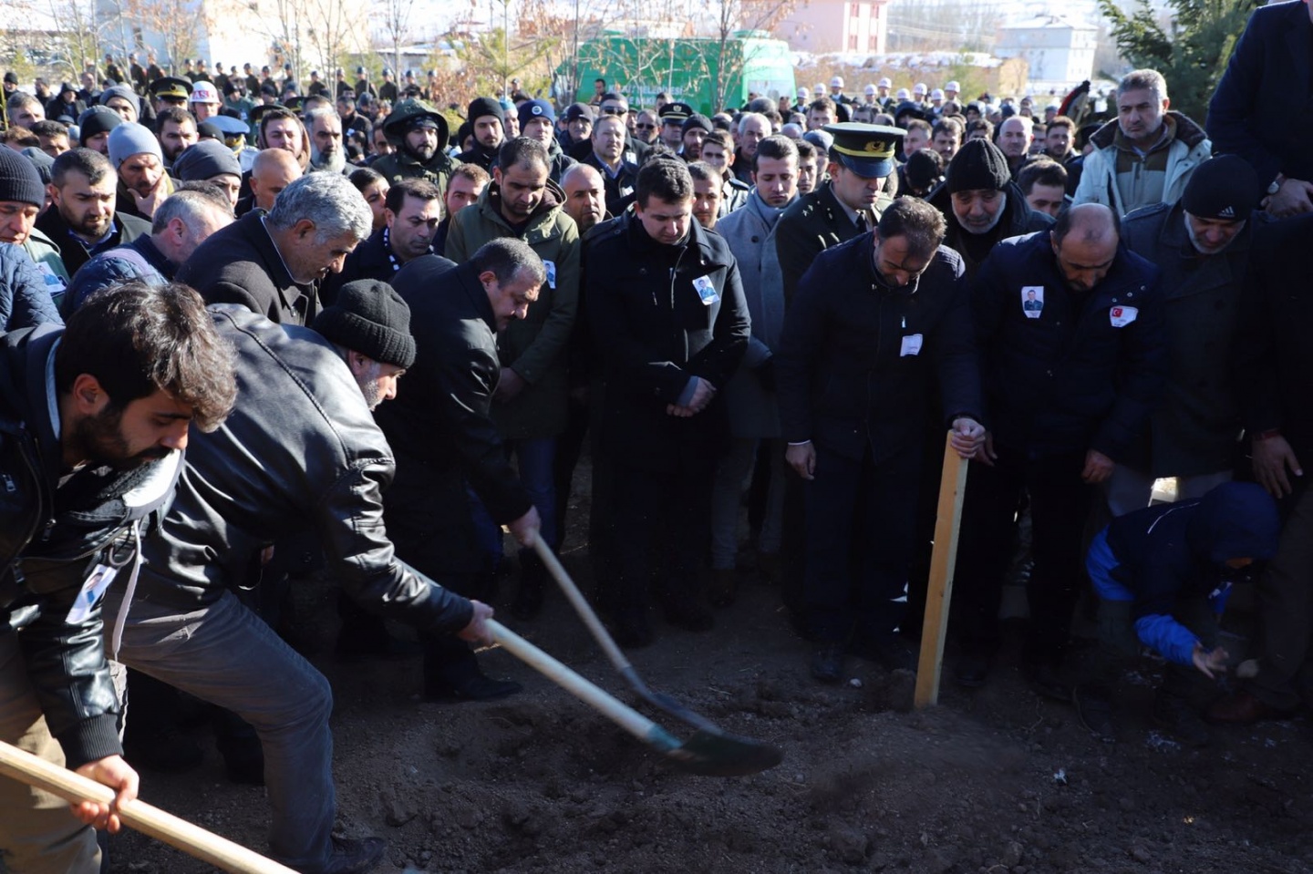 Şehidimiz son yolculuğuna uğurlandı 13