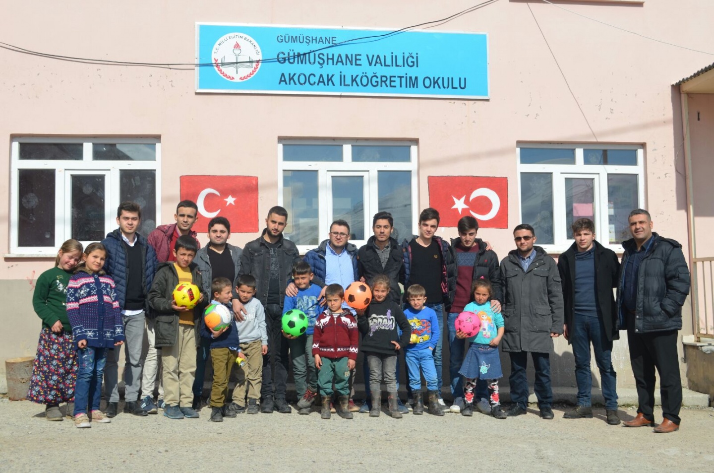 KYK öğrencilerinden köy okullarına ziyaret 2