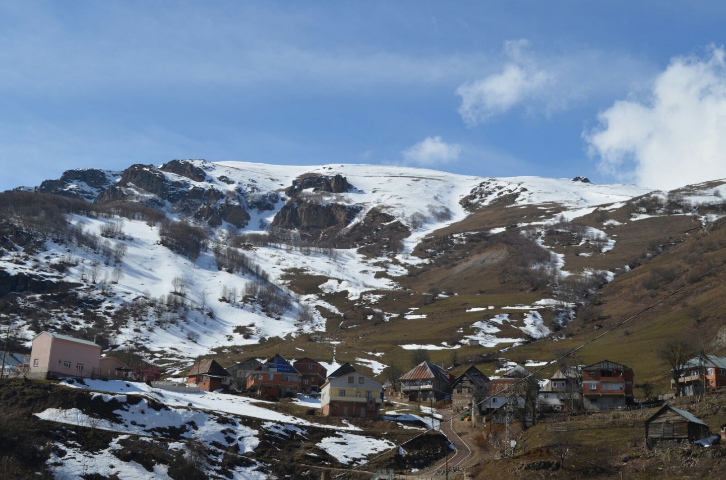 KYK öğrencilerinden köy okullarına ziyaret 8