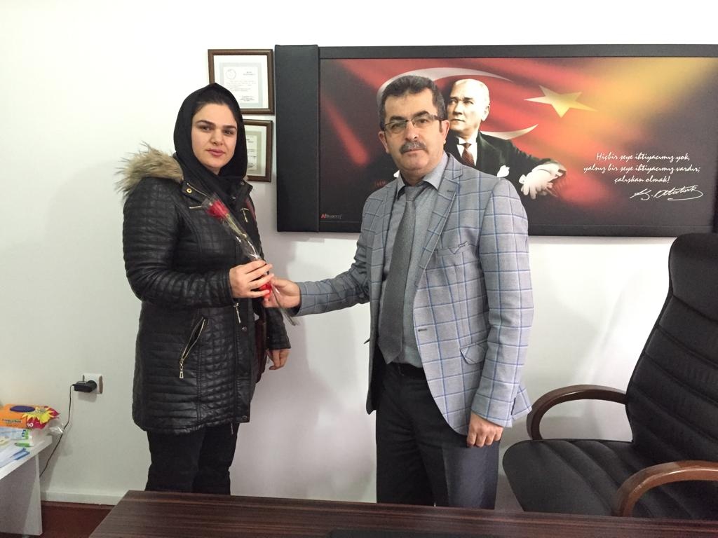 Göçmen kadınlara karanfil 3