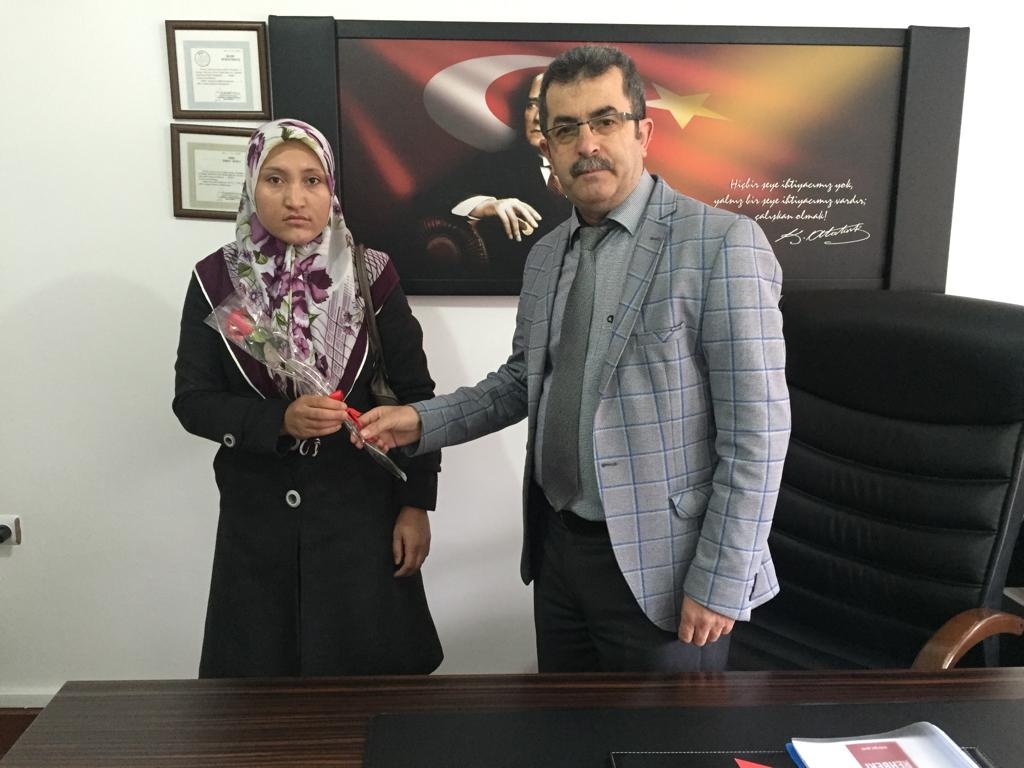 Göçmen kadınlara karanfil 1