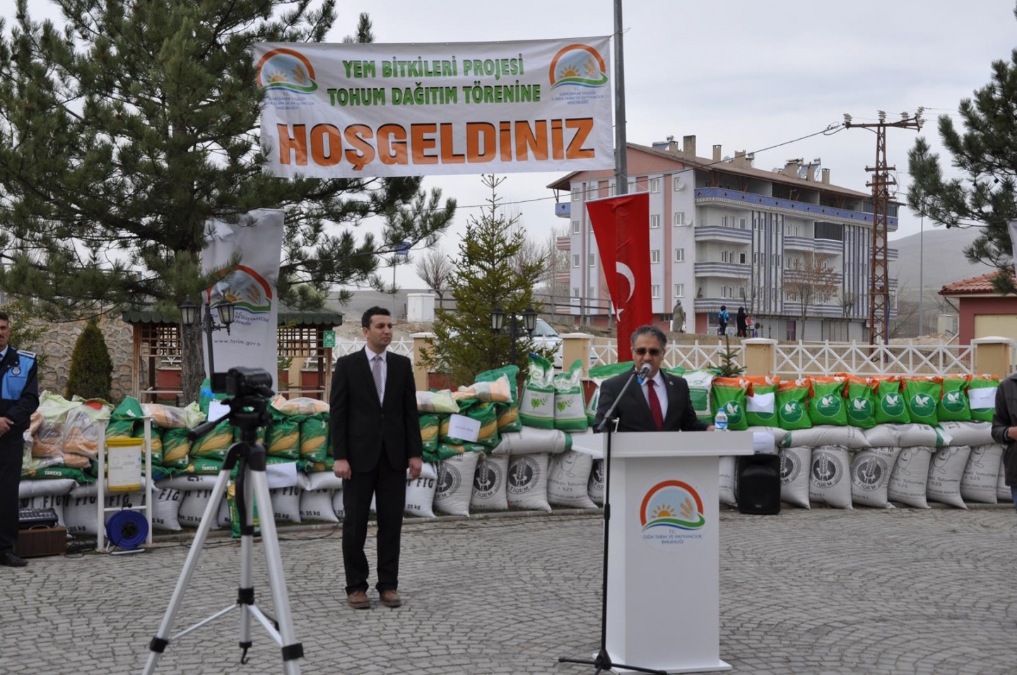 Gümüşhane’de çiftçilere 102,3 ton yem bitkisi tohumu dağıtıldı 8