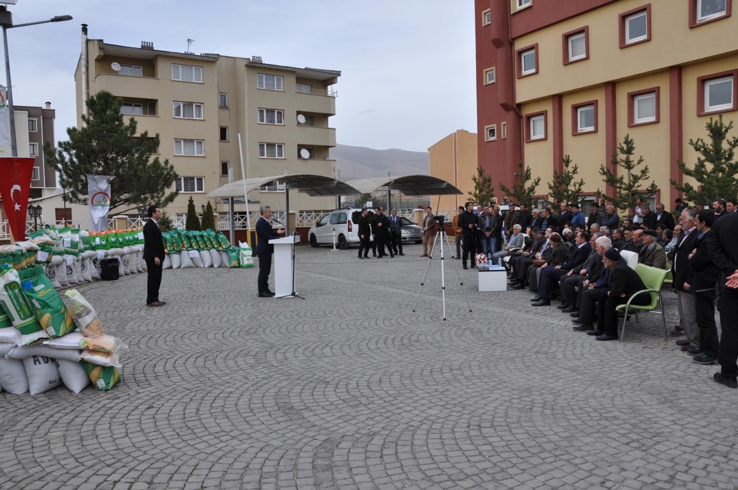 Gümüşhane’de çiftçilere 102,3 ton yem bitkisi tohumu dağıtıldı 12