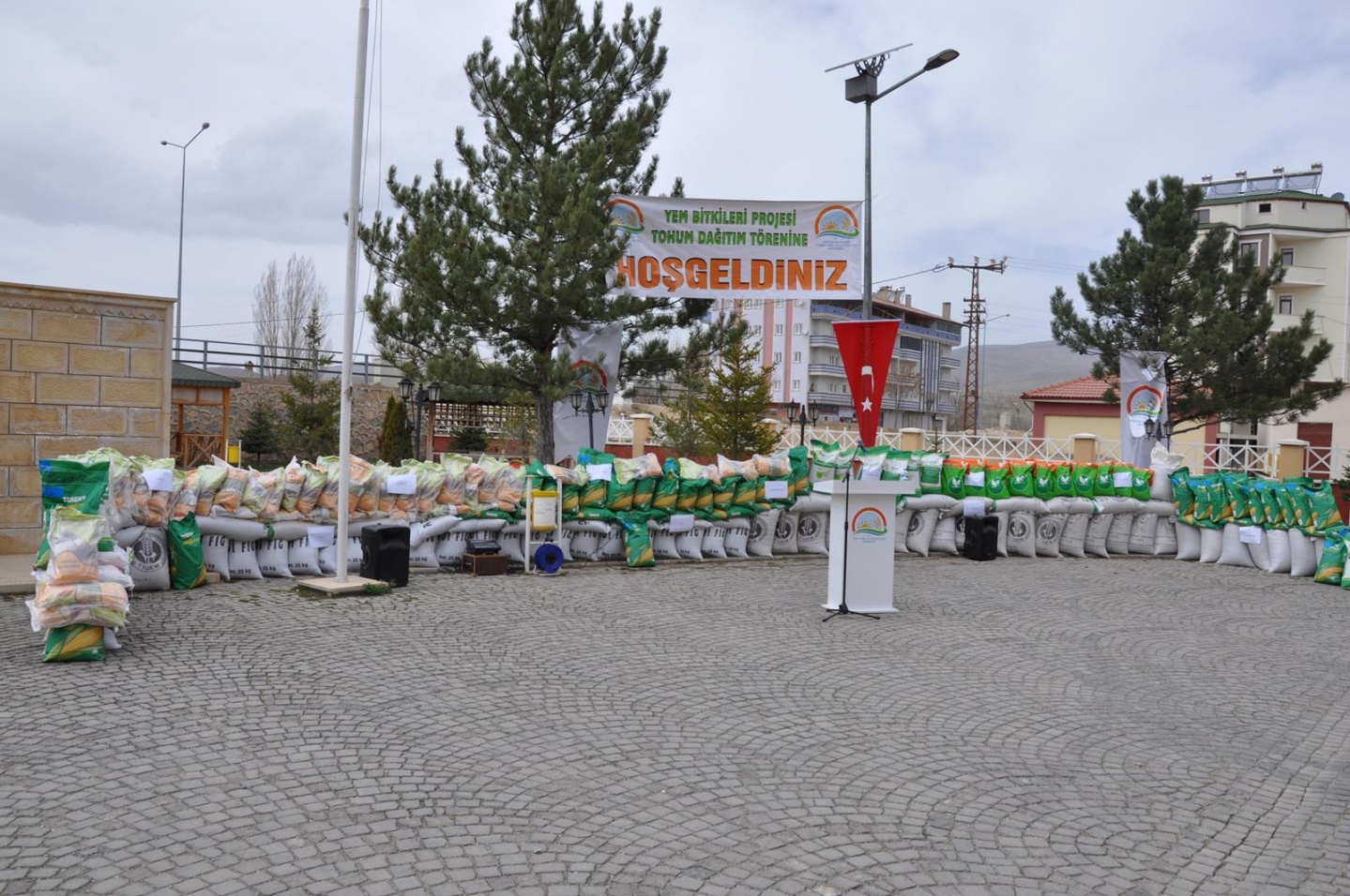 Gümüşhane’de çiftçilere 102,3 ton yem bitkisi tohumu dağıtıldı 17