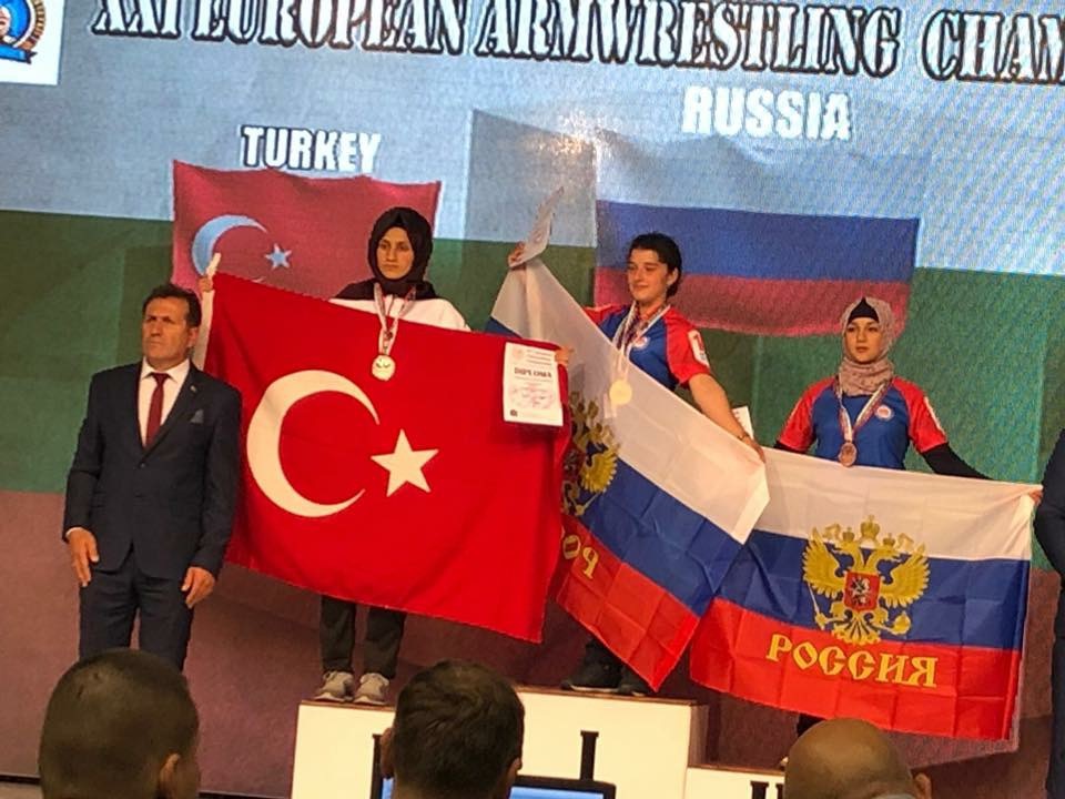 Şükriye Avrupa’nın bileğini bükmeye devam ediyor 4