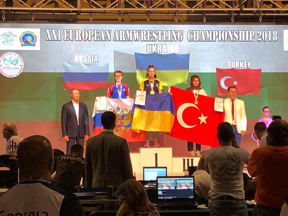 Şükriye Avrupa’nın bileğini bükmeye devam ediyor 3