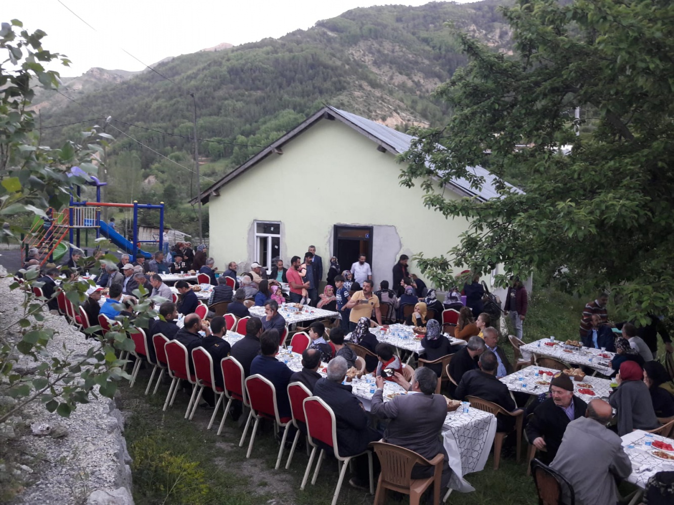 Yağlıdere köylüleri iftar sofrasında buluştu 5