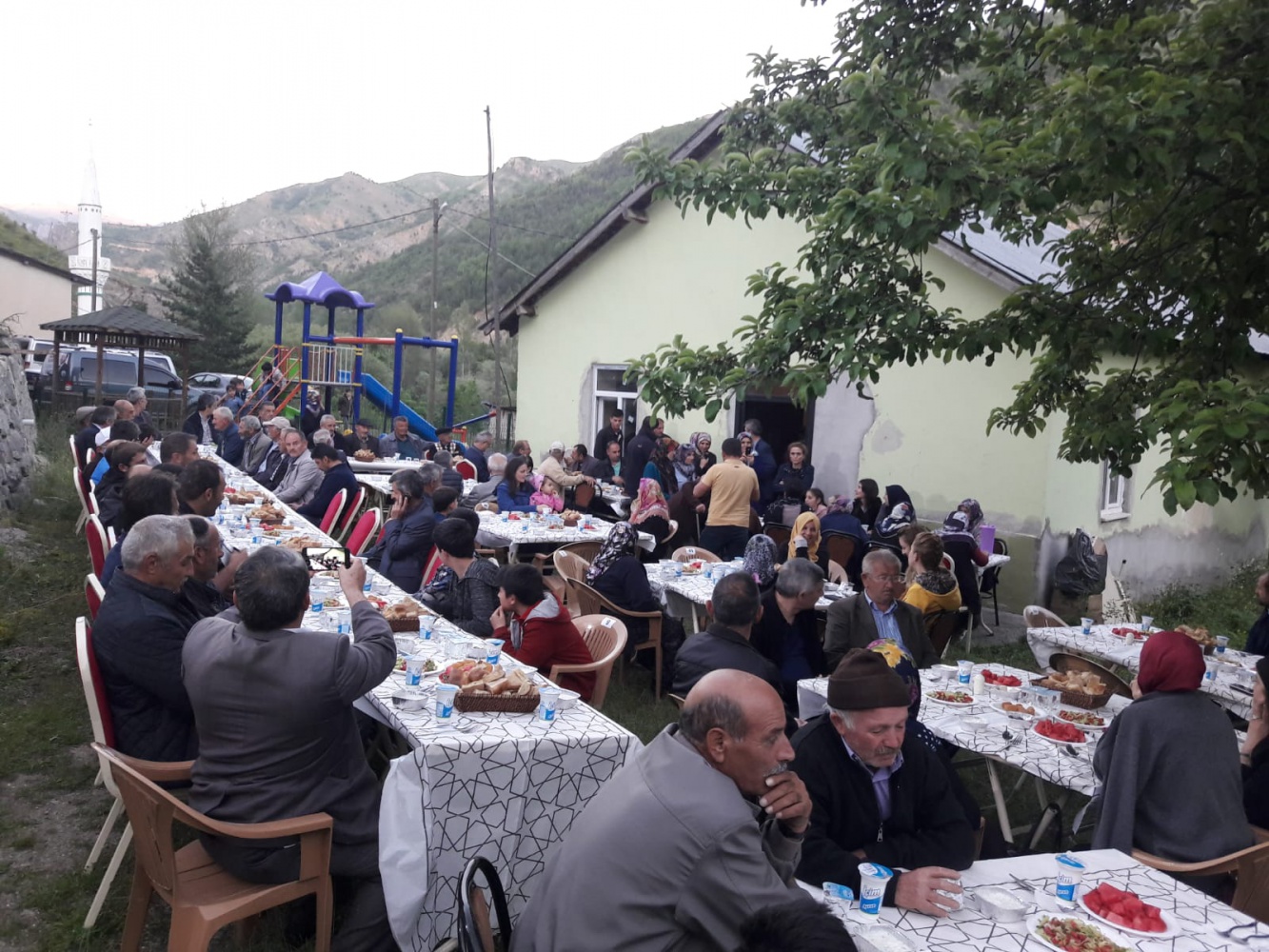 Yağlıdere köylüleri iftar sofrasında buluştu 6