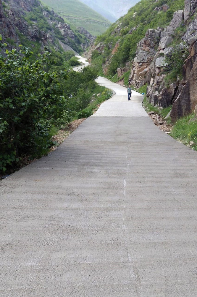 Gümüşhane’de en uzak köyün yolu da betonla kaplandı 4