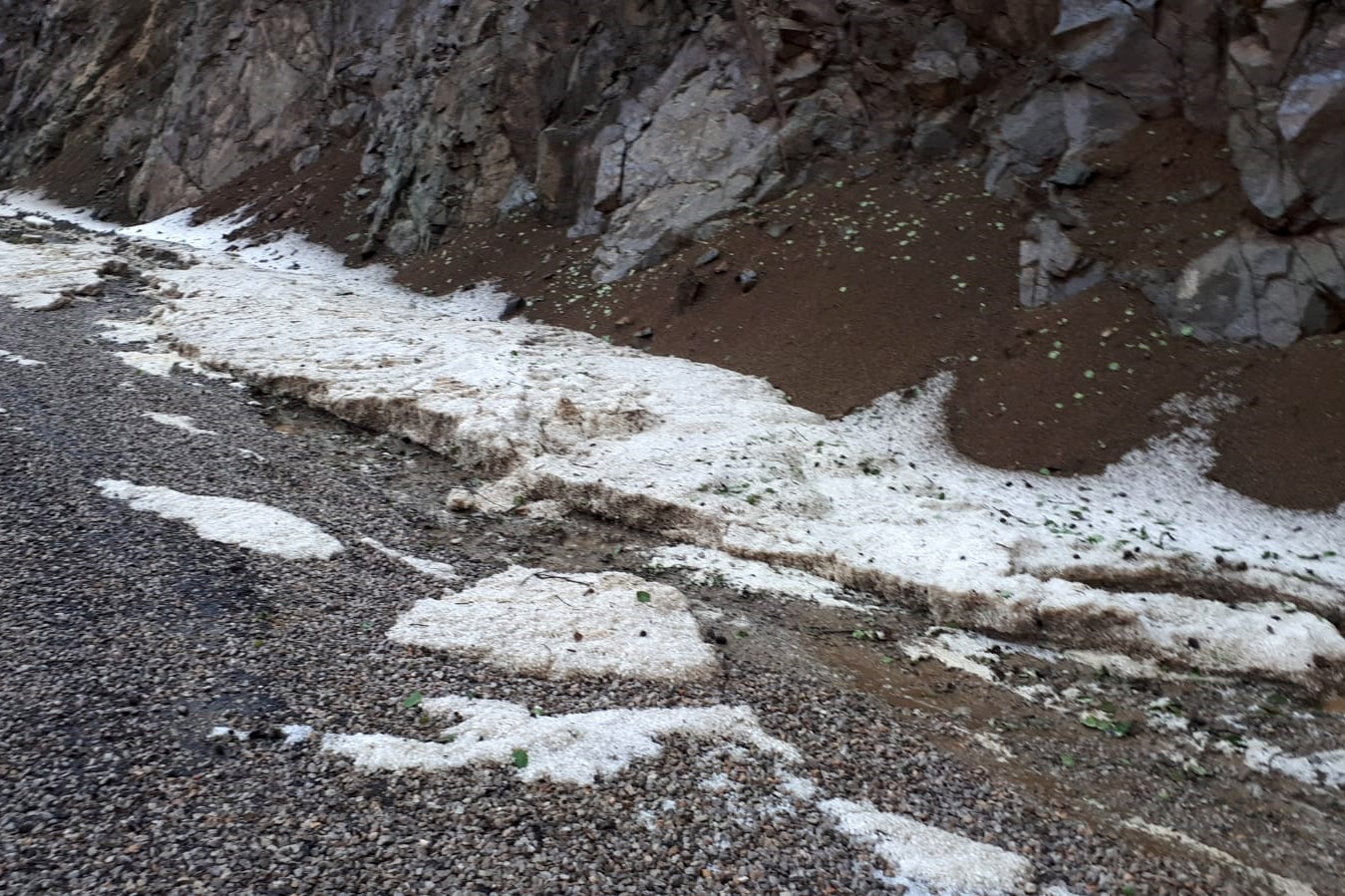 Gümüşhane’yi yağmur ve dolu vurdu 11