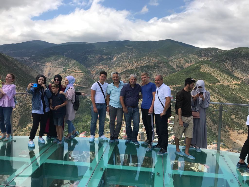 Torul Kalesi Cam Seyir Terasında bayram bereketi 2