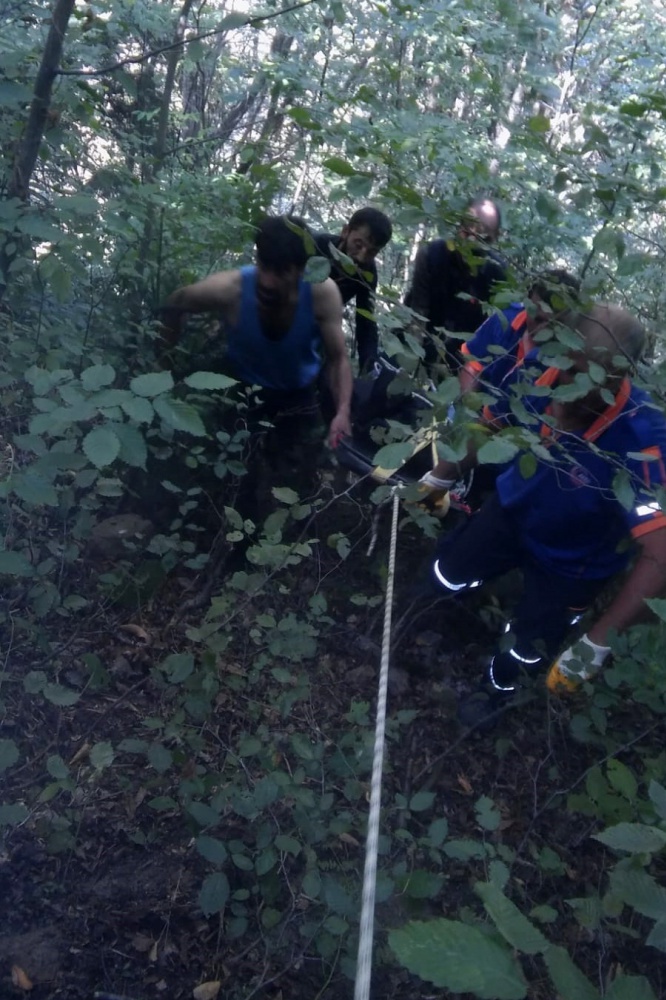 Kürtün’de minibüs uçuruma yuvarlandı: 3 ölü, 3 yaralı 8