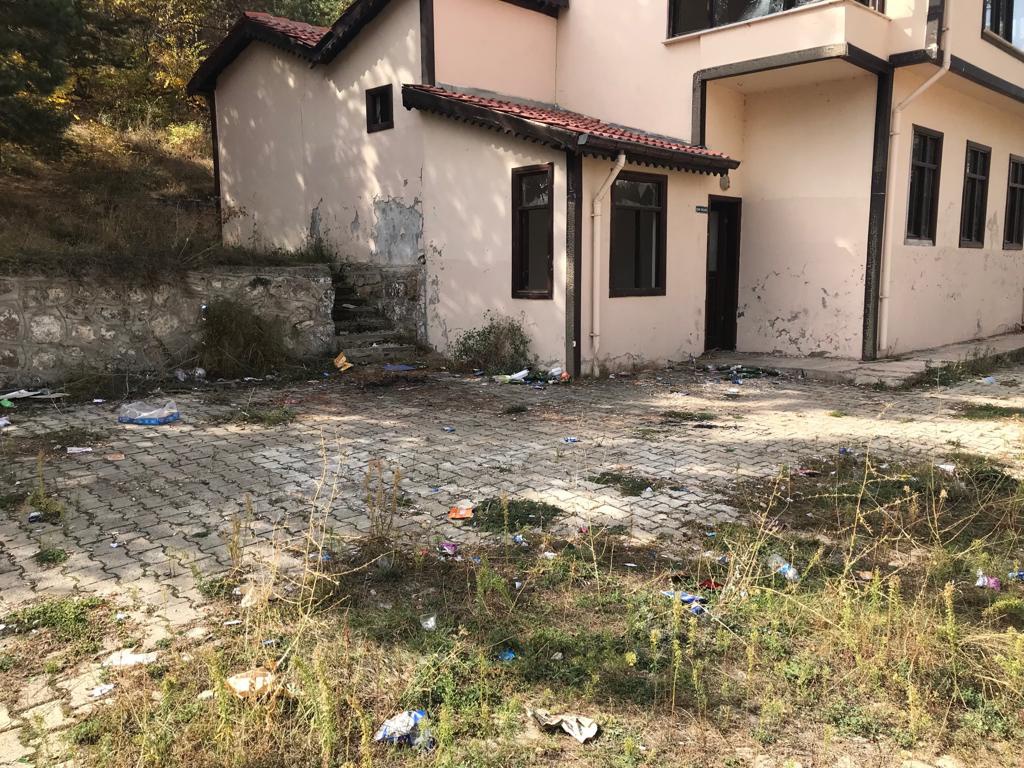 Mesire alanı içler acısı halde 6