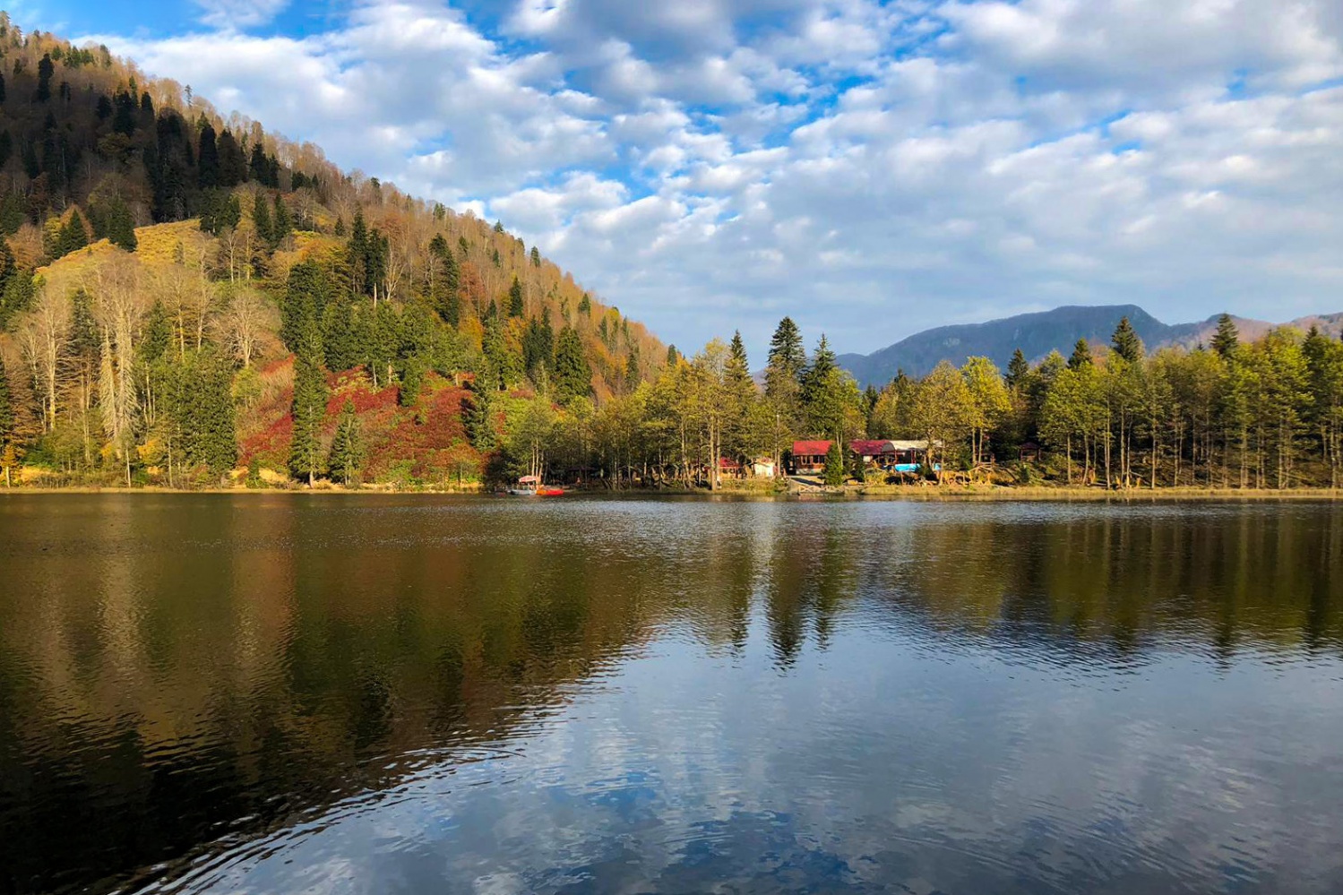 Gümüşhaneli dağcılar Karagöl’de kamp kurdu 2