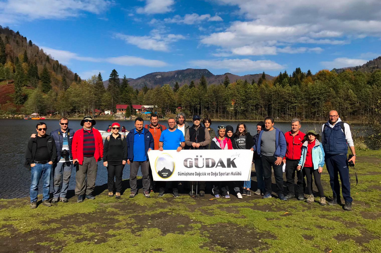 Gümüşhaneli dağcılar Karagöl’de kamp kurdu 1