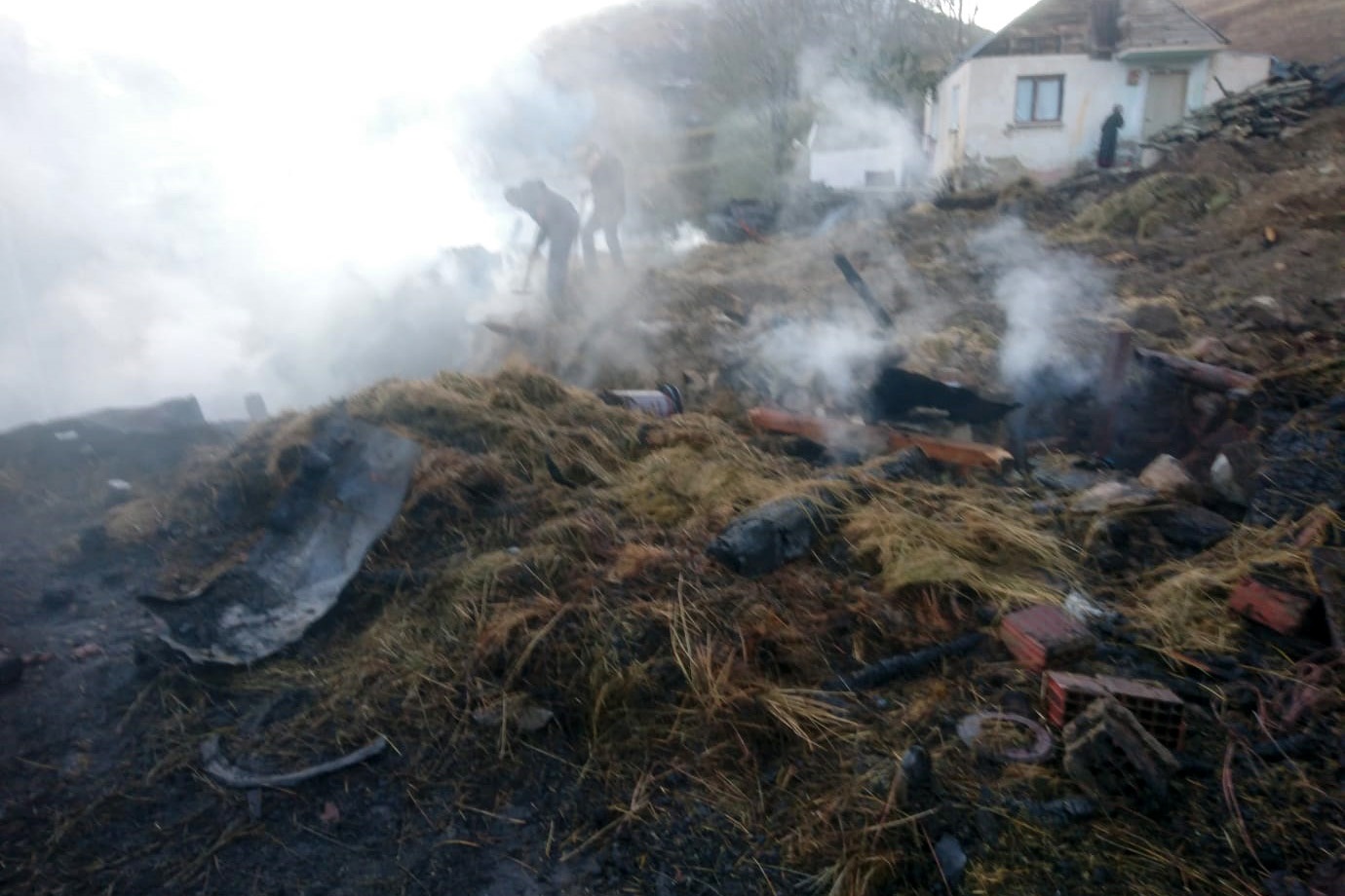 Gümüşhane’de yangın 14