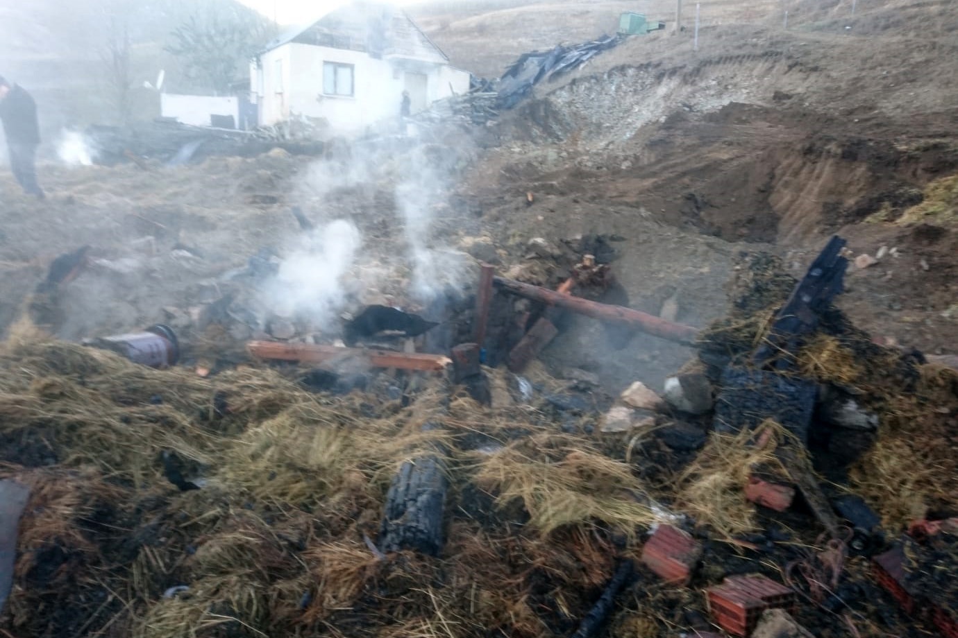 Gümüşhane’de yangın 16