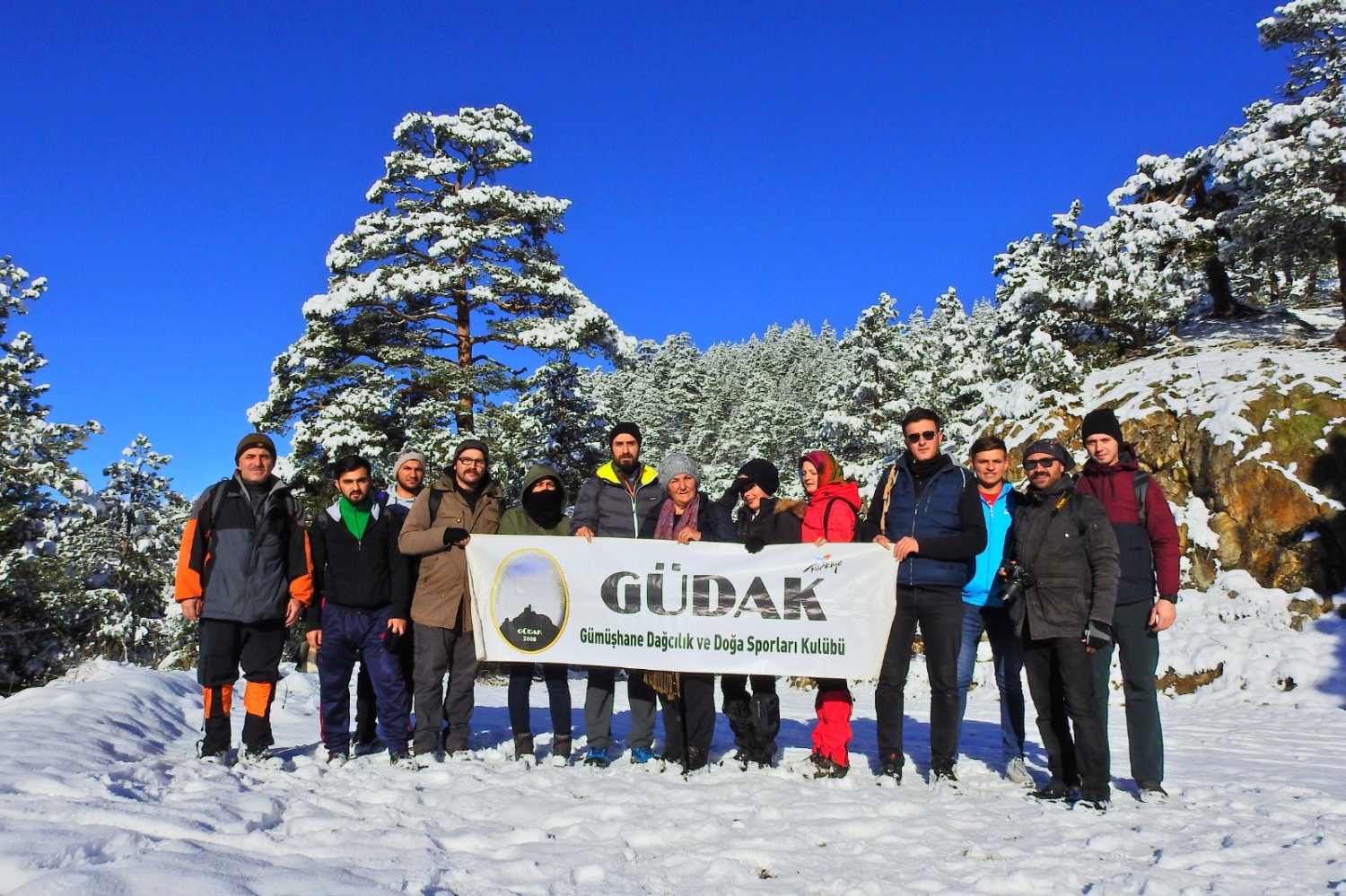 Gümüşhaneli dağcılardan tarihi ipek yolunda beyaz yürüyüş 14