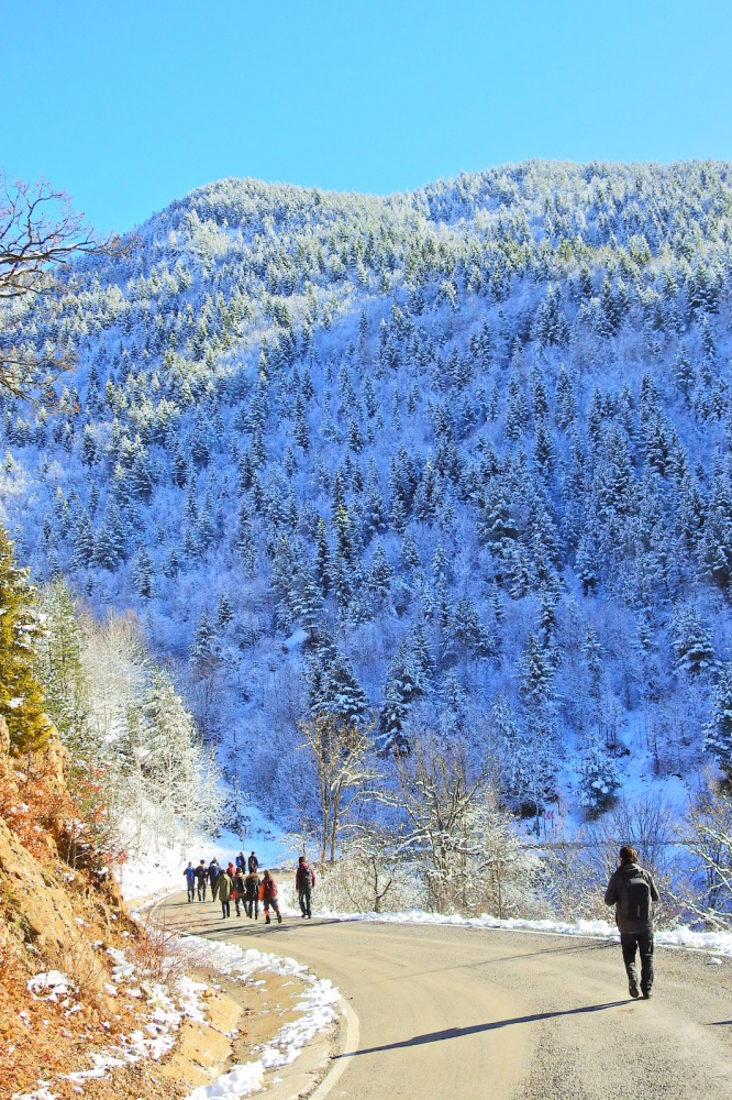 Gümüşhaneli dağcılardan tarihi ipek yolunda beyaz yürüyüş 36