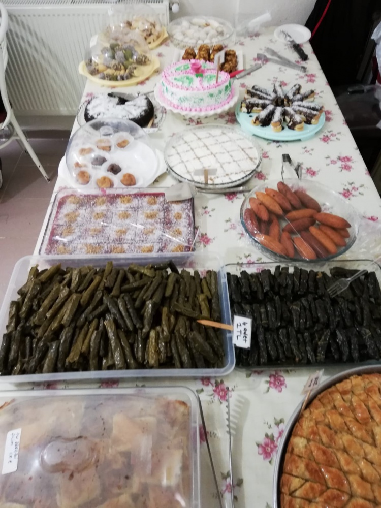 Bu kermesin geliri öğrencilere  2