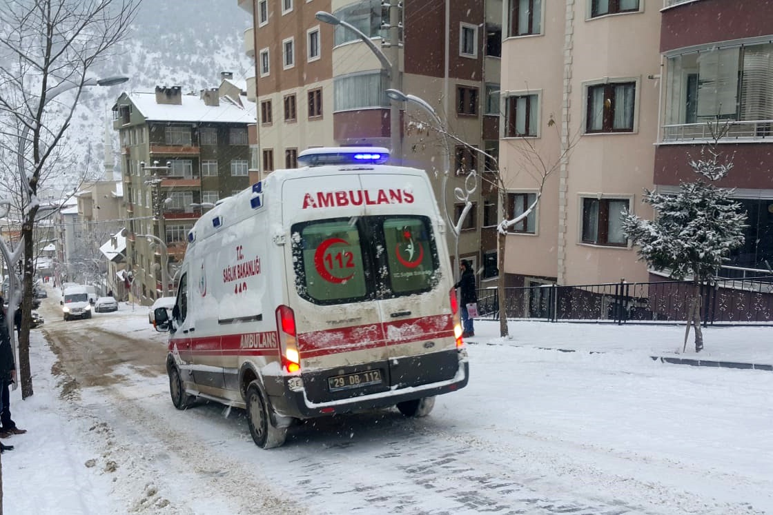 Kar yağdı 2 saatte 5 maddi hasarlı kaza meydana geldi 11