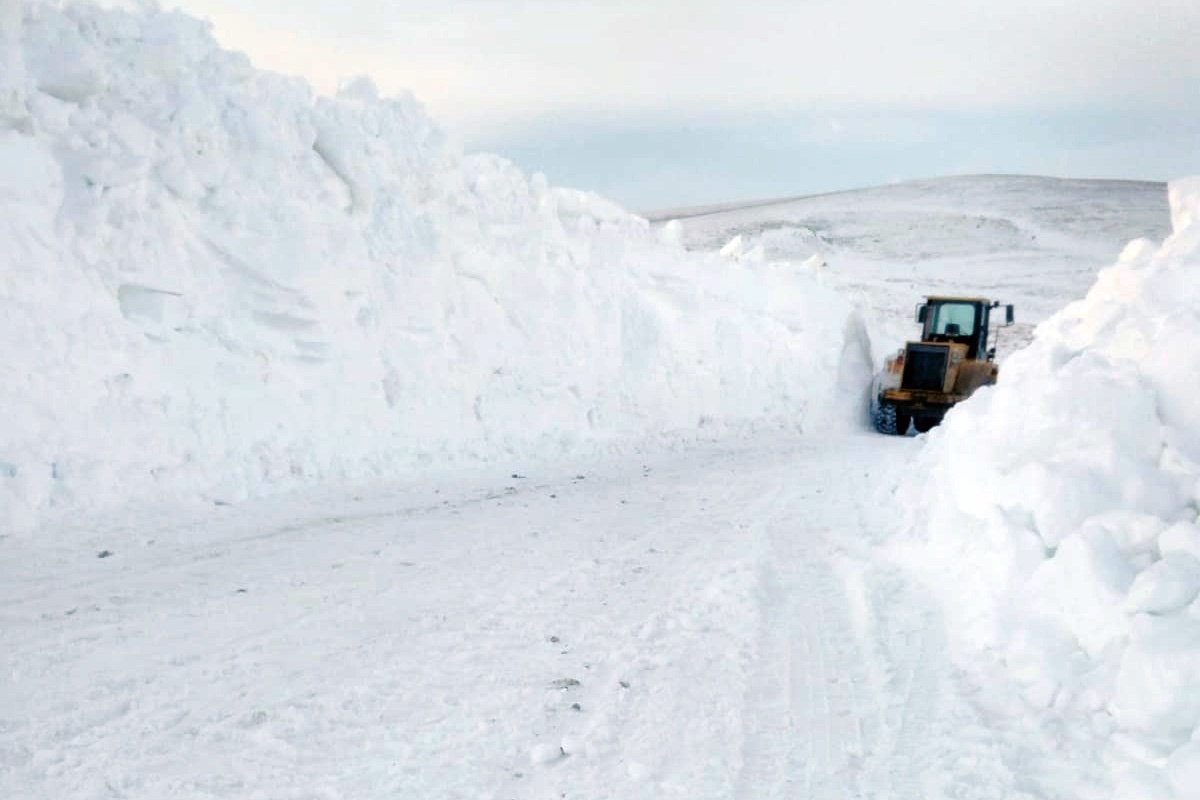 Gümüşhane’de yerel seçimler öncesi köy yollarında karla mücadele çalışmaları hızlandı 1