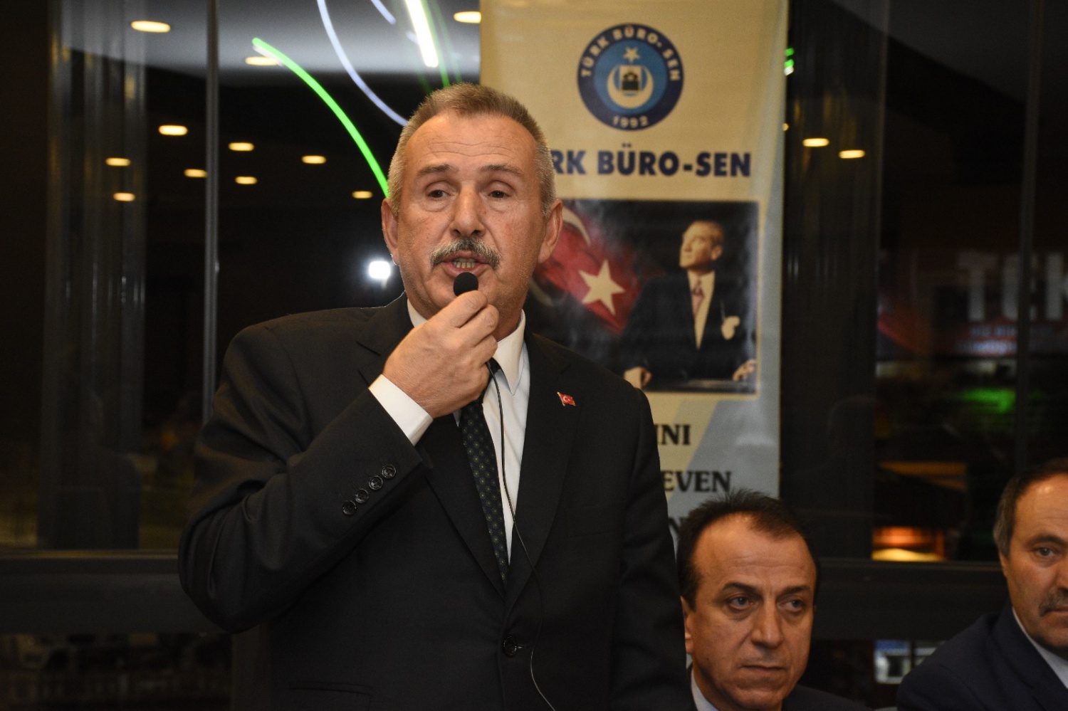 Türk Büro-Sen üyeleri yemekte buluştu 4