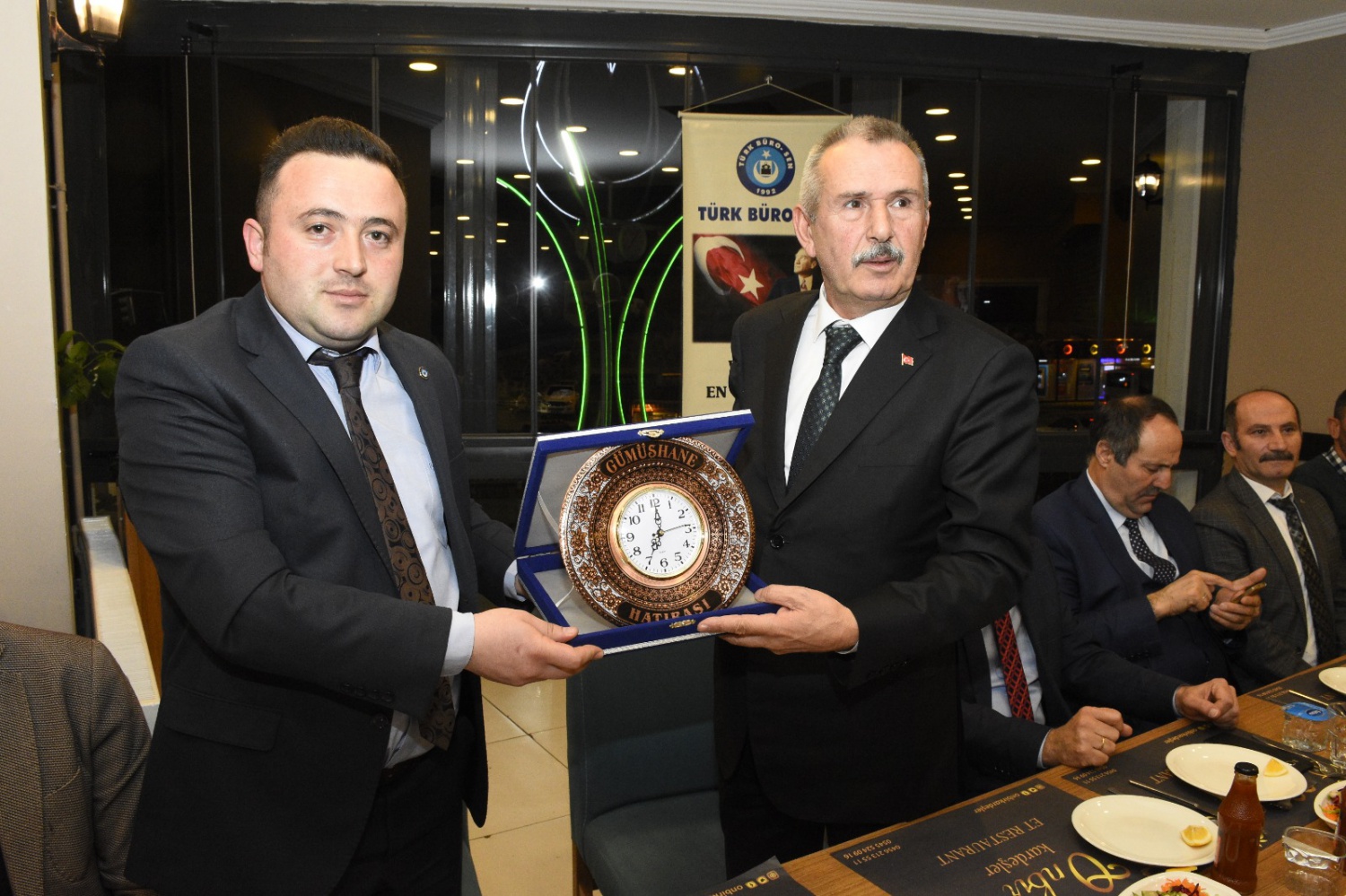 Türk Büro-Sen üyeleri yemekte buluştu 9