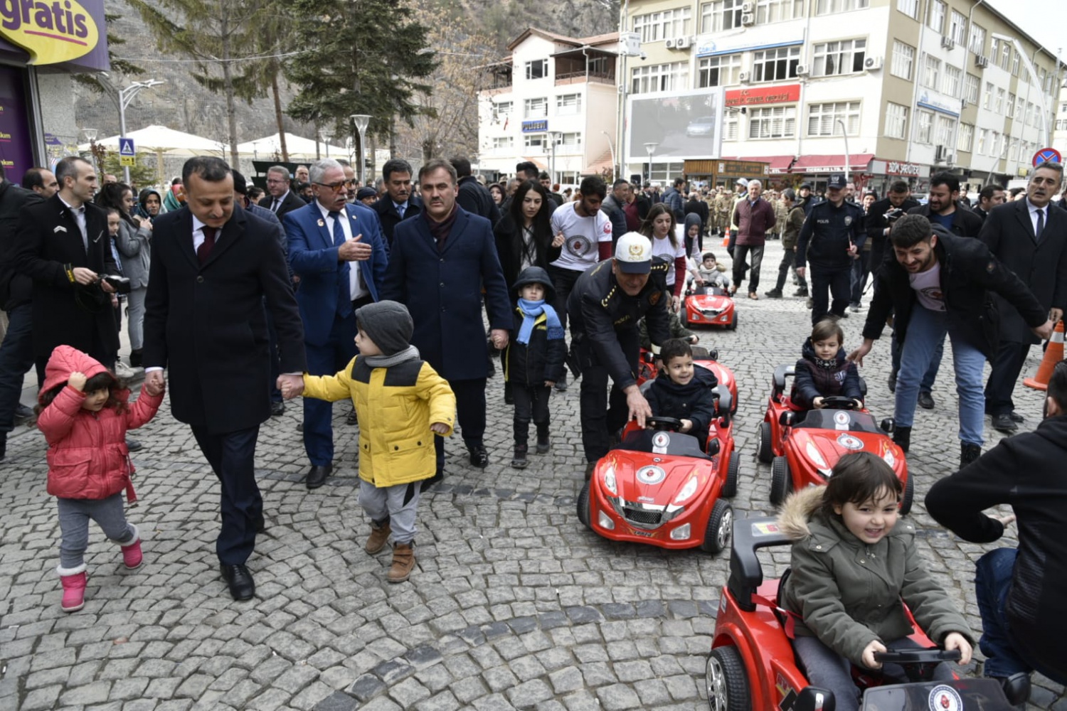 ‘Öncelik Hayatın, Öncelik Yayanın’ 15