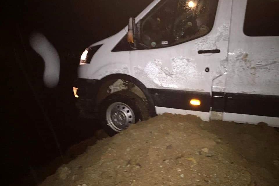 İşçi servisi kaza yaptı: 2 yaralı 2