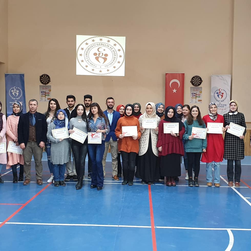 Gençler bilgi yarışmasında ter döktü 2