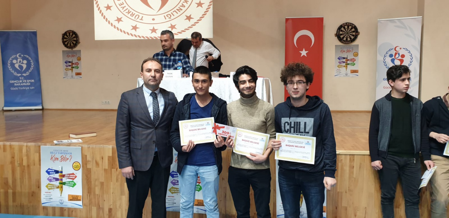 Gençler bilgi yarışmasında ter döktü 7