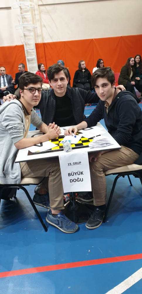 Gençler bilgi yarışmasında ter döktü 14