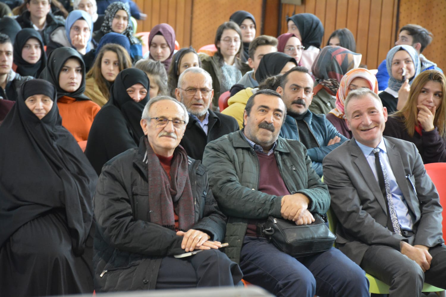 Gümüşhane’de ‘Gümüşhaneli Şairlerin Şiirleri’ dinletisi yapıldı 15