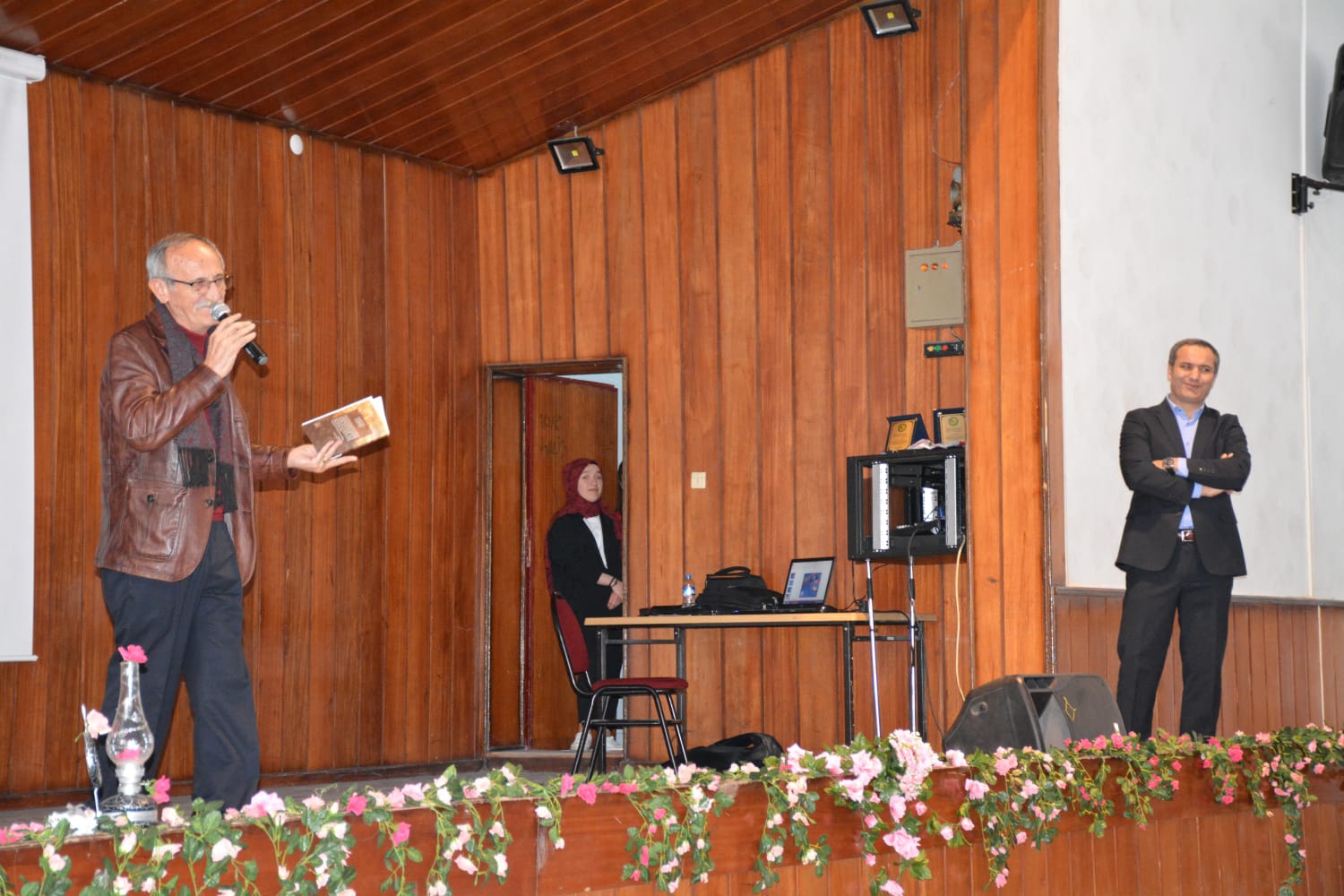 Gümüşhane’de ‘Gümüşhaneli Şairlerin Şiirleri’ dinletisi yapıldı 22