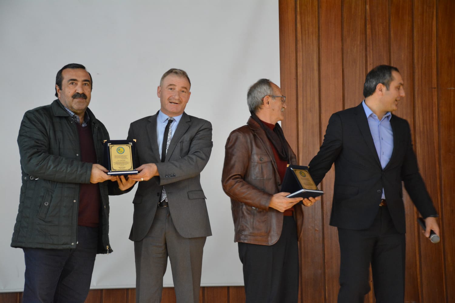 Gümüşhane’de ‘Gümüşhaneli Şairlerin Şiirleri’ dinletisi yapıldı 38