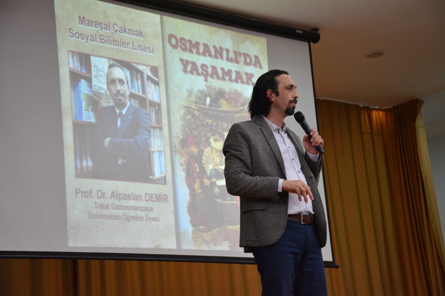 Demir öğrencilerle buluştu 1