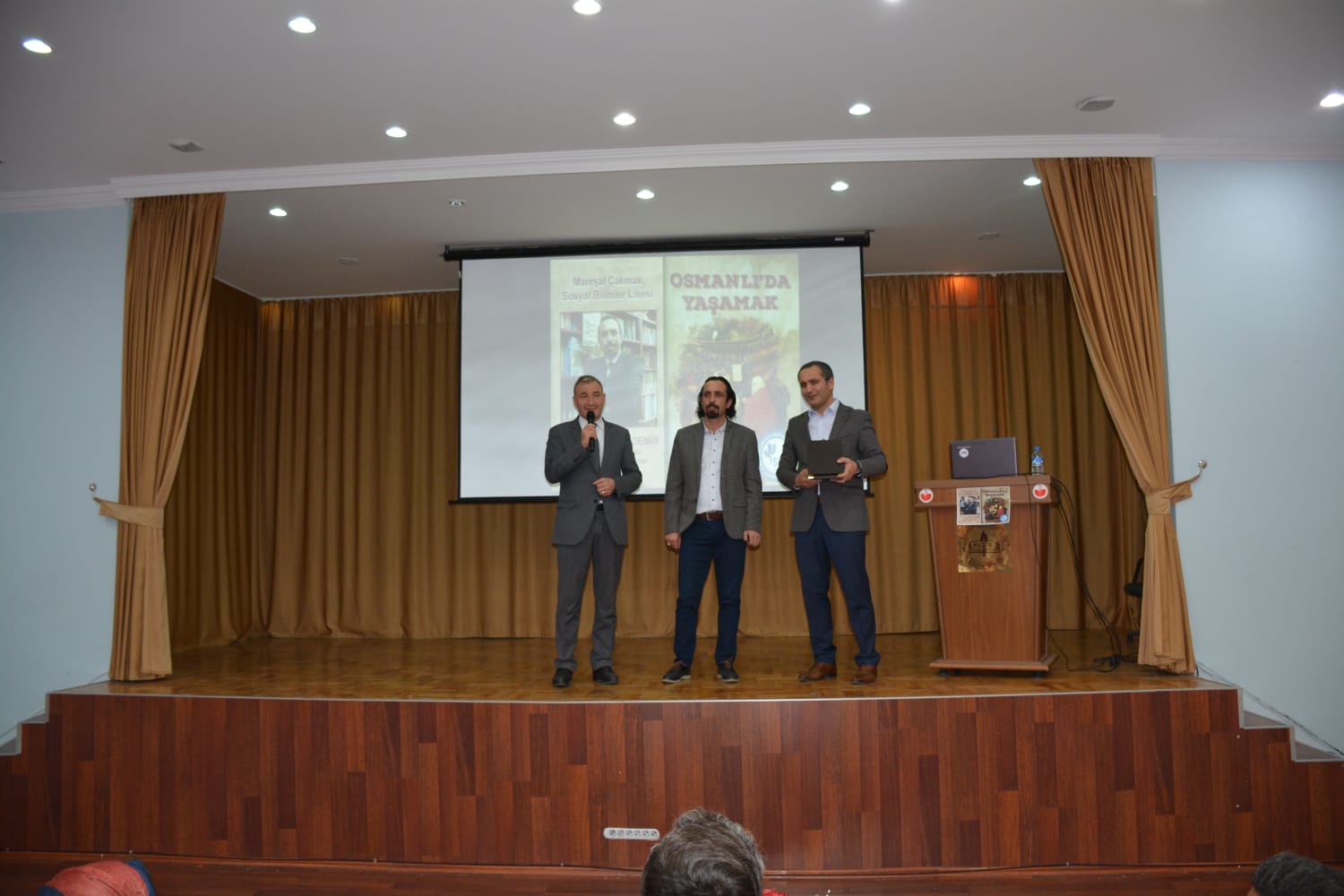 Demir öğrencilerle buluştu 4