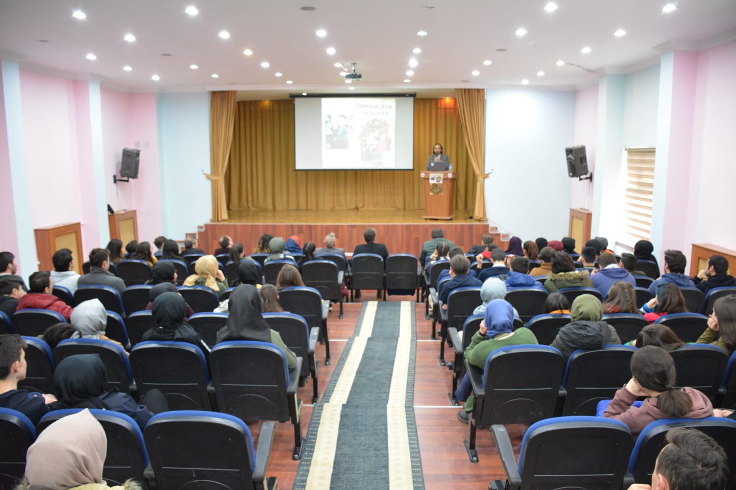 Demir öğrencilerle buluştu 15