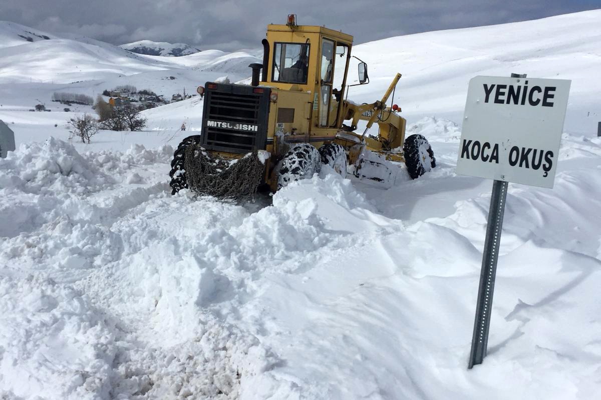 Gümüşhane’de kapalı köy yolları açıldı 3