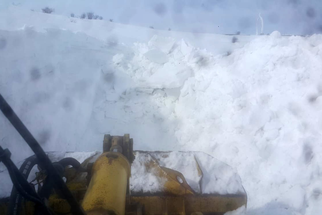 Gümüşhane’de yerel seçimler öncesi köy yollarında karla mücadele çalışmaları hızlandı 4