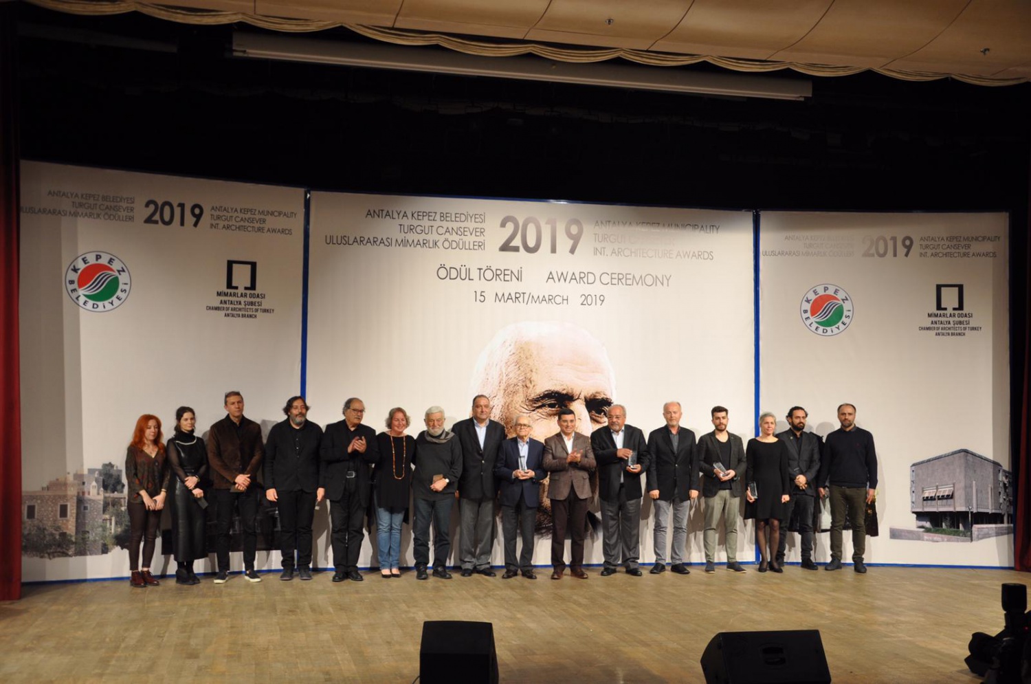 Uluslararası Turgut Cansever ödülü bir Gümüşhaneliye verildi 10