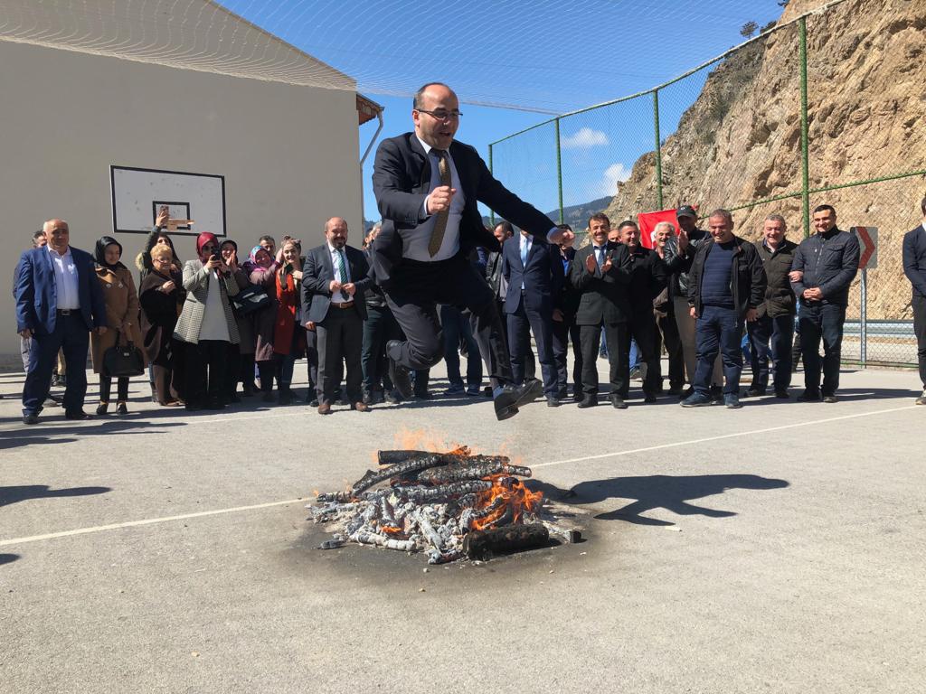 Torul’da Nevruz ateş Kirazlık’ta yakıldı 1