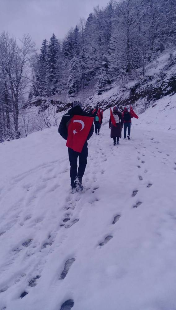 Gümüşhaneli dağcılar Çanakkale şehitleri için yürüdü 39
