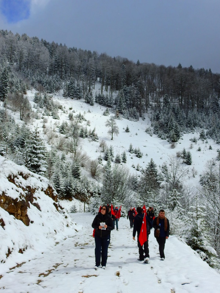Gümüşhaneli dağcılar Çanakkale şehitleri için yürüdü 28