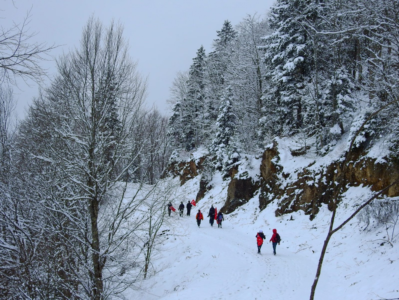 Gümüşhaneli dağcılar Çanakkale şehitleri için yürüdü 26