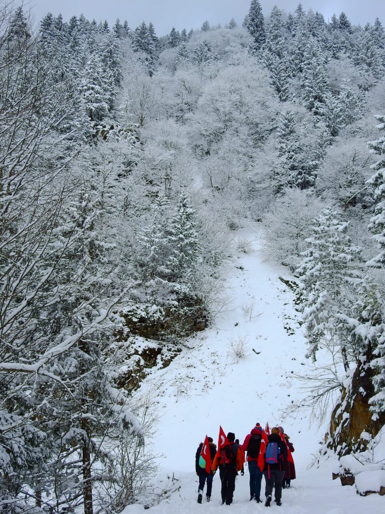 Gümüşhaneli dağcılar Çanakkale şehitleri için yürüdü 15