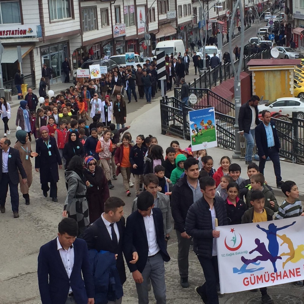 Kelkit’te Sağlık Haftası yürüyüşü 13