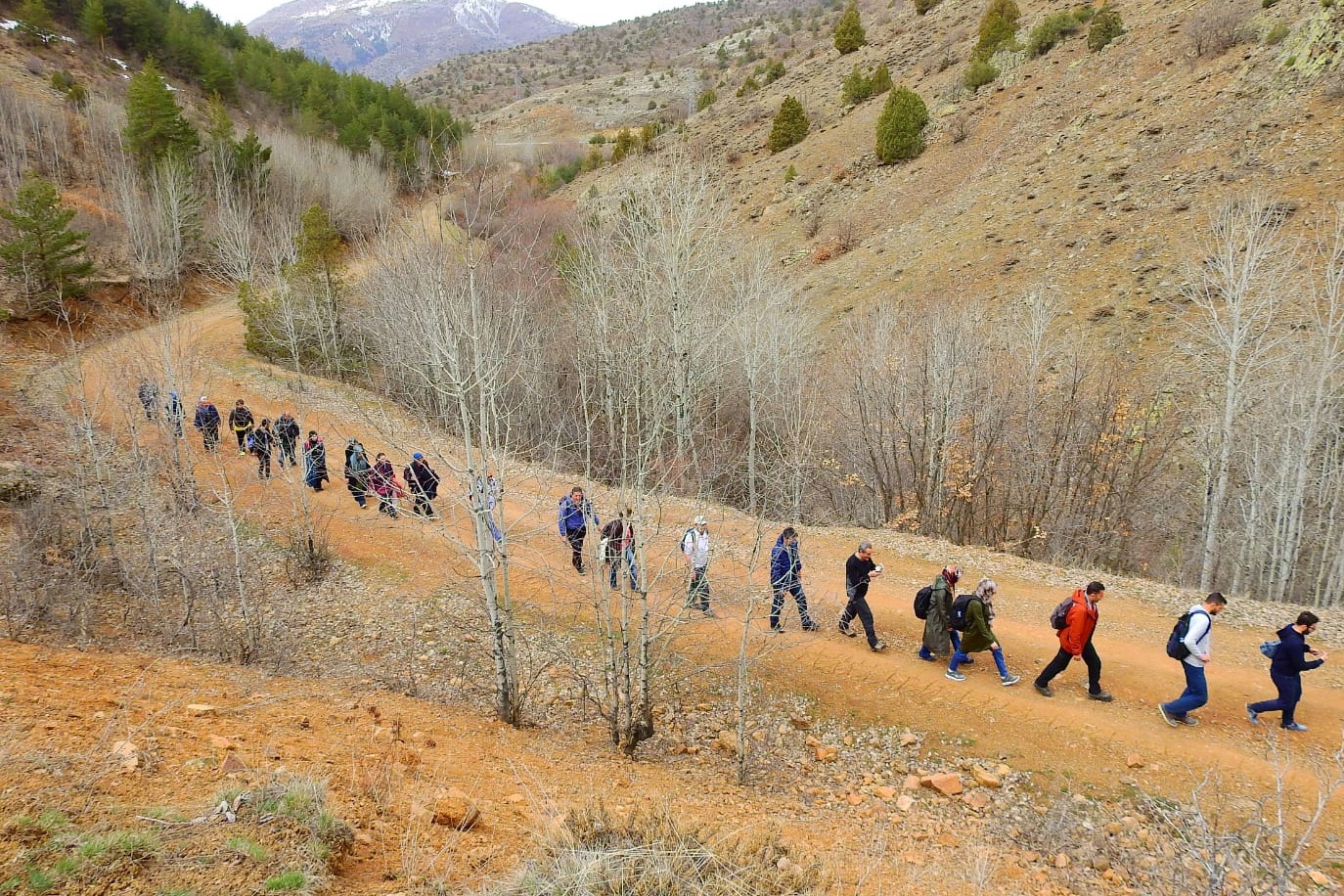 Gümüşhaneli dağcılardan Kelkit’te bahar yürüyüşü 10